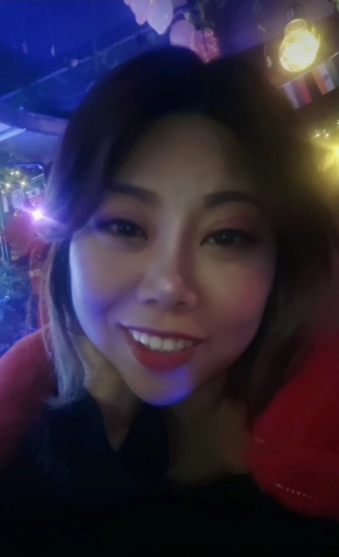 收快递的费仙女的第一张照片--安徽认干亲服务网